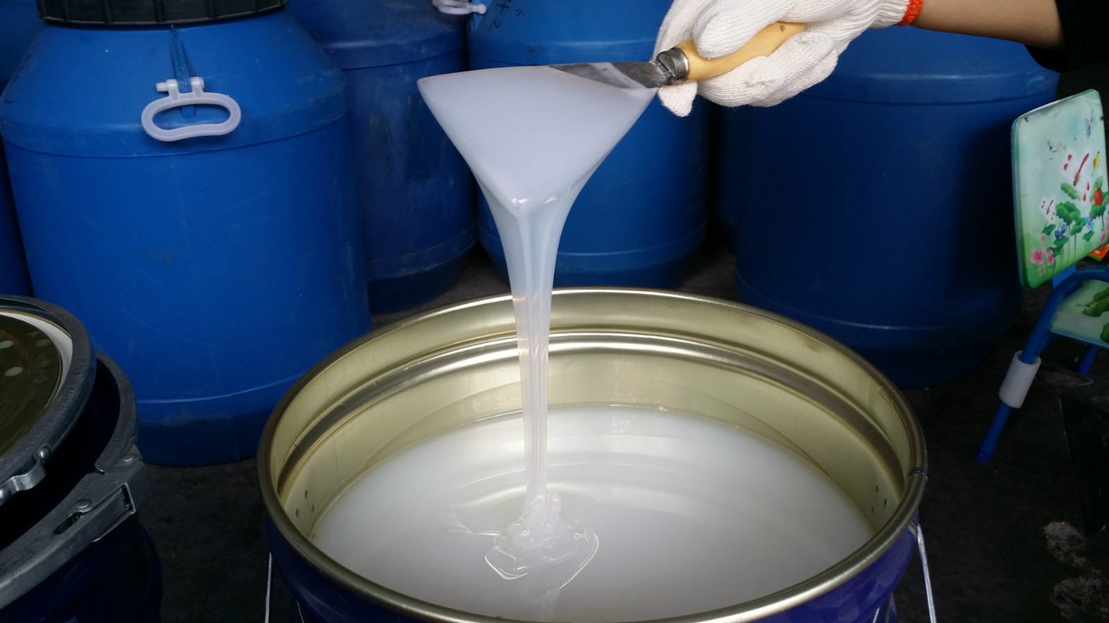 工業(yè)級模具硅膠膨脹怎么辦 ？
